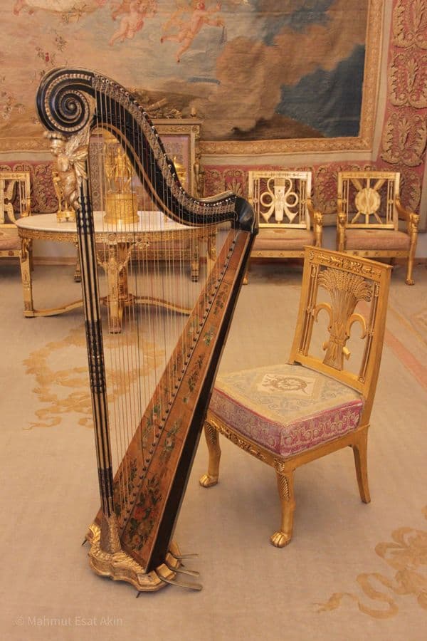 Petersburg, harp